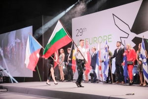 Dijaško podjetje Teglc na evropskem tekmovanju v Beogradu