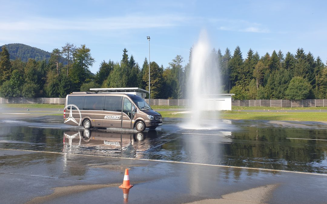 V centru varne vožnje na Vranskem in v AMZS-bazi v Ljubljani