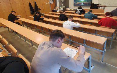 Šolsko tekmovanje iz angleščine Poliglot 3 na strojni